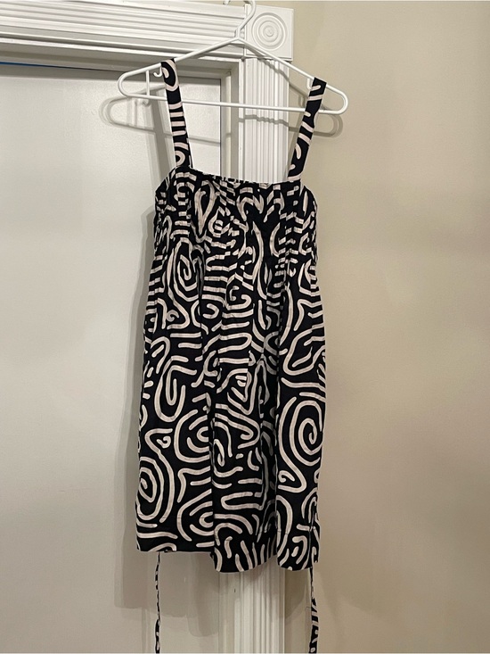 Banana Republic Dresses & Skirts - Banana Republic Black and Cream Abstract Mini Dress